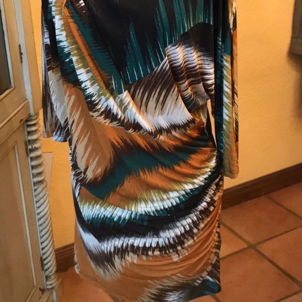 True light Dress - Picture 2 of 5